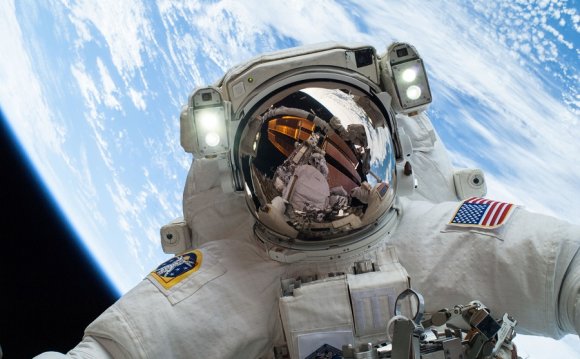 NASA Recruiting New Astronauts
