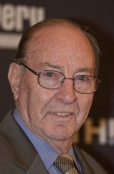 Astronaut Edgar Mitchell attends the premiere of 'In The Shadow Of The Moon' on September 5, 2007 at the Musuem of Natural History in New York City. (Steven A. Henry/Getty Images)